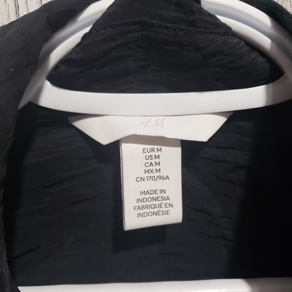 Oversized Shirt - Picture 2 of 3